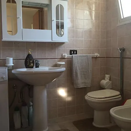 Rosa Guest house *